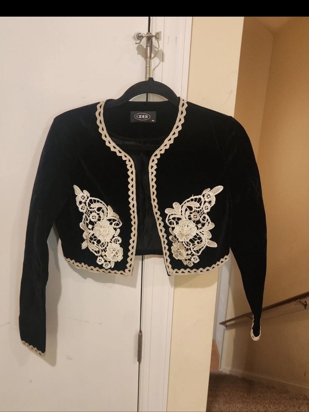 CIDER Black Velvet Embroidered Jacket & Skirt Set XS/S